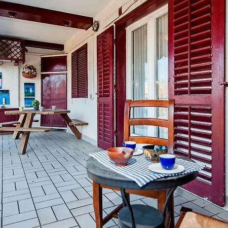 Felicitas Sea View 公寓 罗维尼